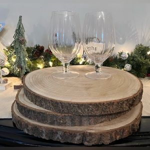 Wooden chargers new no stains or wear or chipping